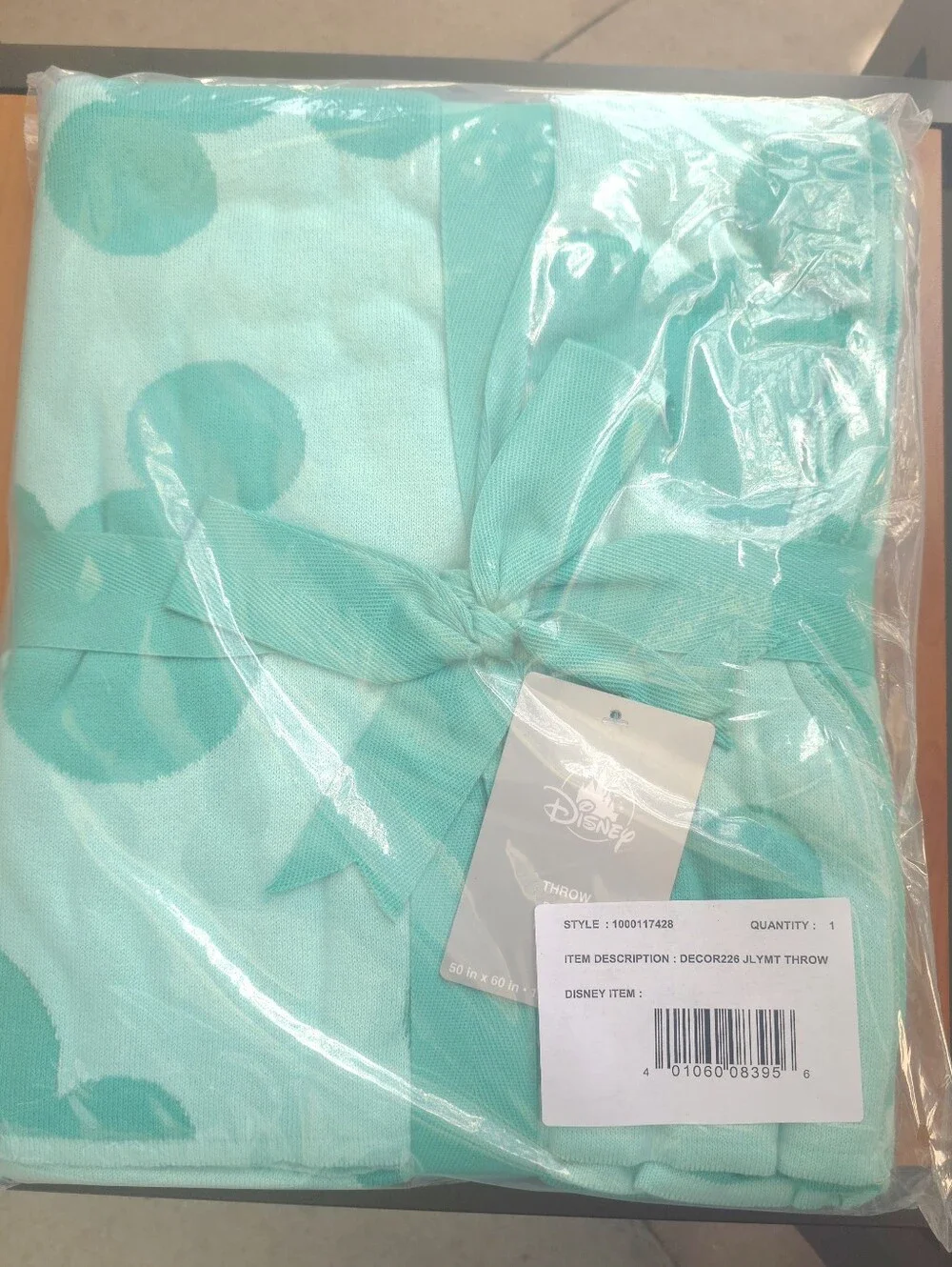 Disney Parks Home Collection Mickey Mouse Icon Throw Blanket Mint